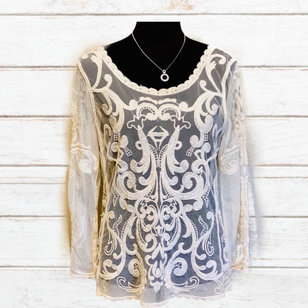 EXPRESS Embroidered lace top